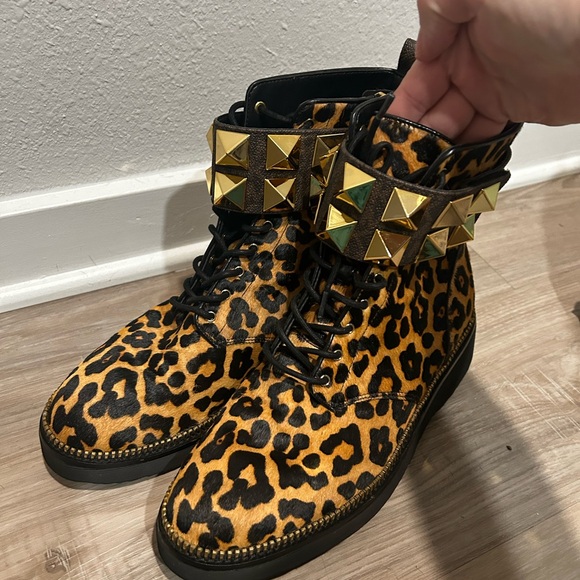 Michael kors Leopard Print Ankle Boots - Picture 2 of 5